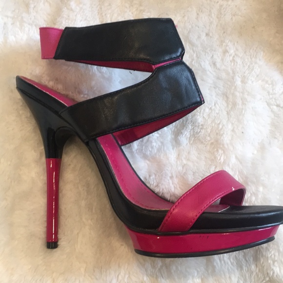 BGBG Hot Pink / Black Sexy Stiletto. Never Worn. 7 - Picture 2 of 7